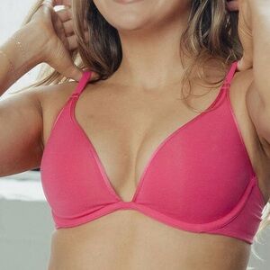 B. Tempt’d by Wacoal Pink Underwire Bra Size 34C NWT